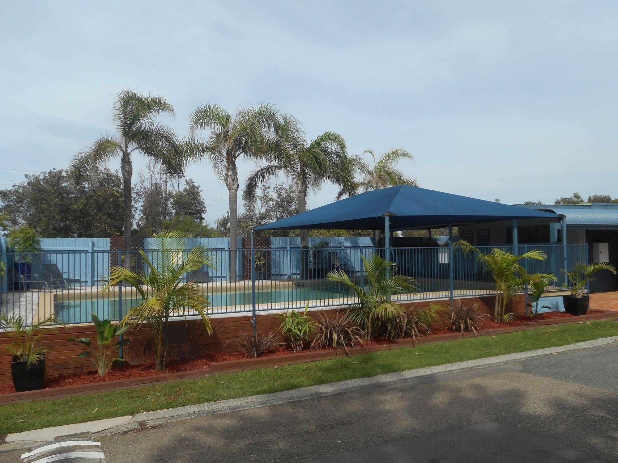 Two Shores Holiday Village Entrance Esterno foto